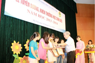 Bộ KH&CN tuyên dương, khen thưởng học sinh giỏi năm 2014